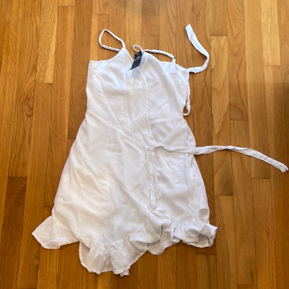 Hollsiter tie dress